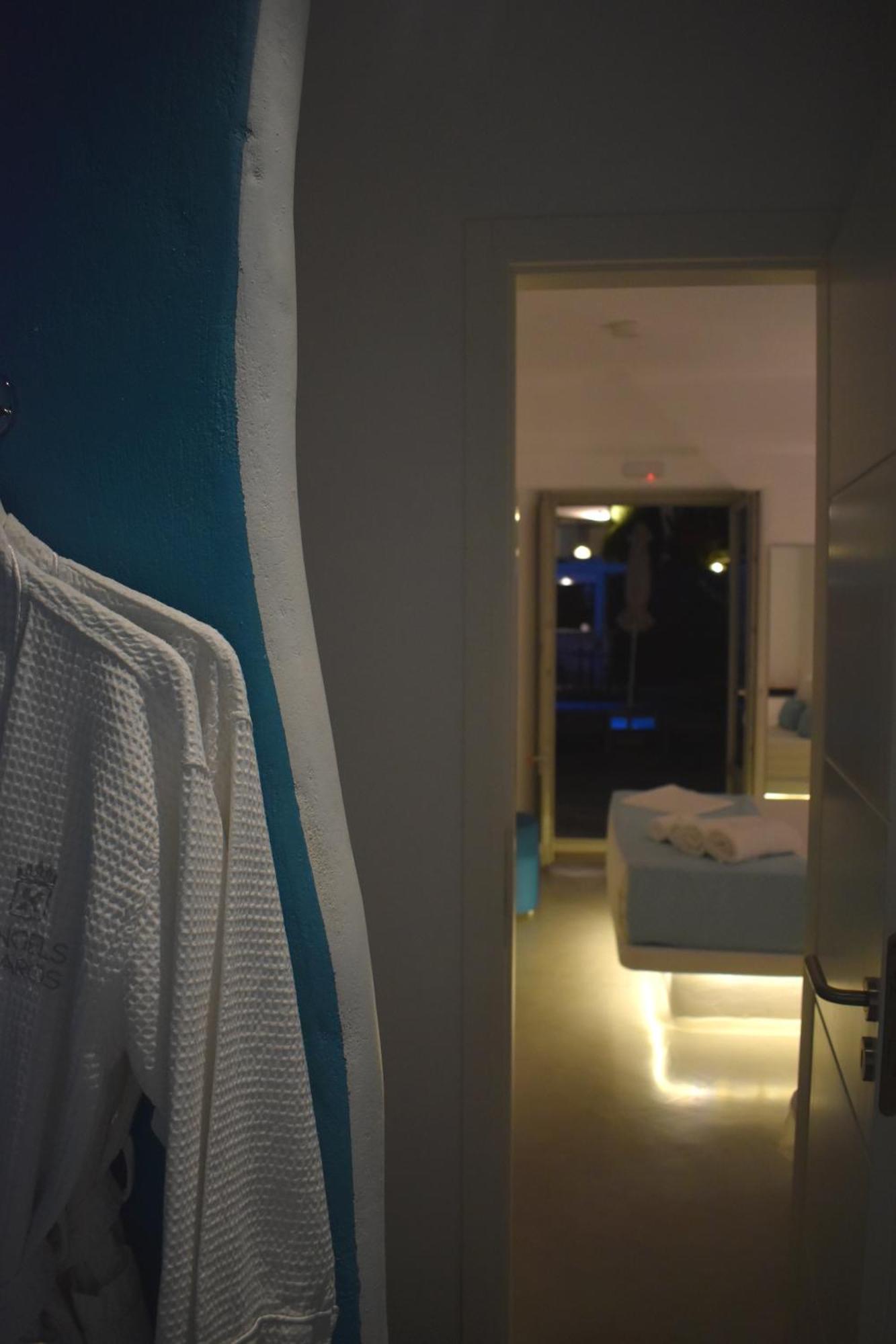 Angels Pillow Luxury Boutique Residence - Adults Only 나오우사 객실 사진